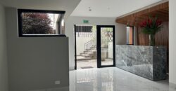 Venta de moderno departamento de estreno con terraza en San isidro